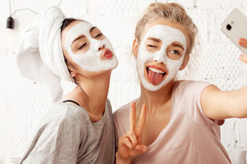 Skincare routine quotidiana per la bellezza del viso