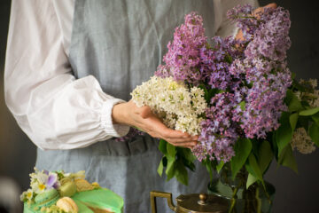 Perché scegliere un grembiule di lino? I vantaggi di un tessuto naturale in cucina
